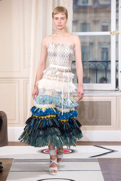 Look 17